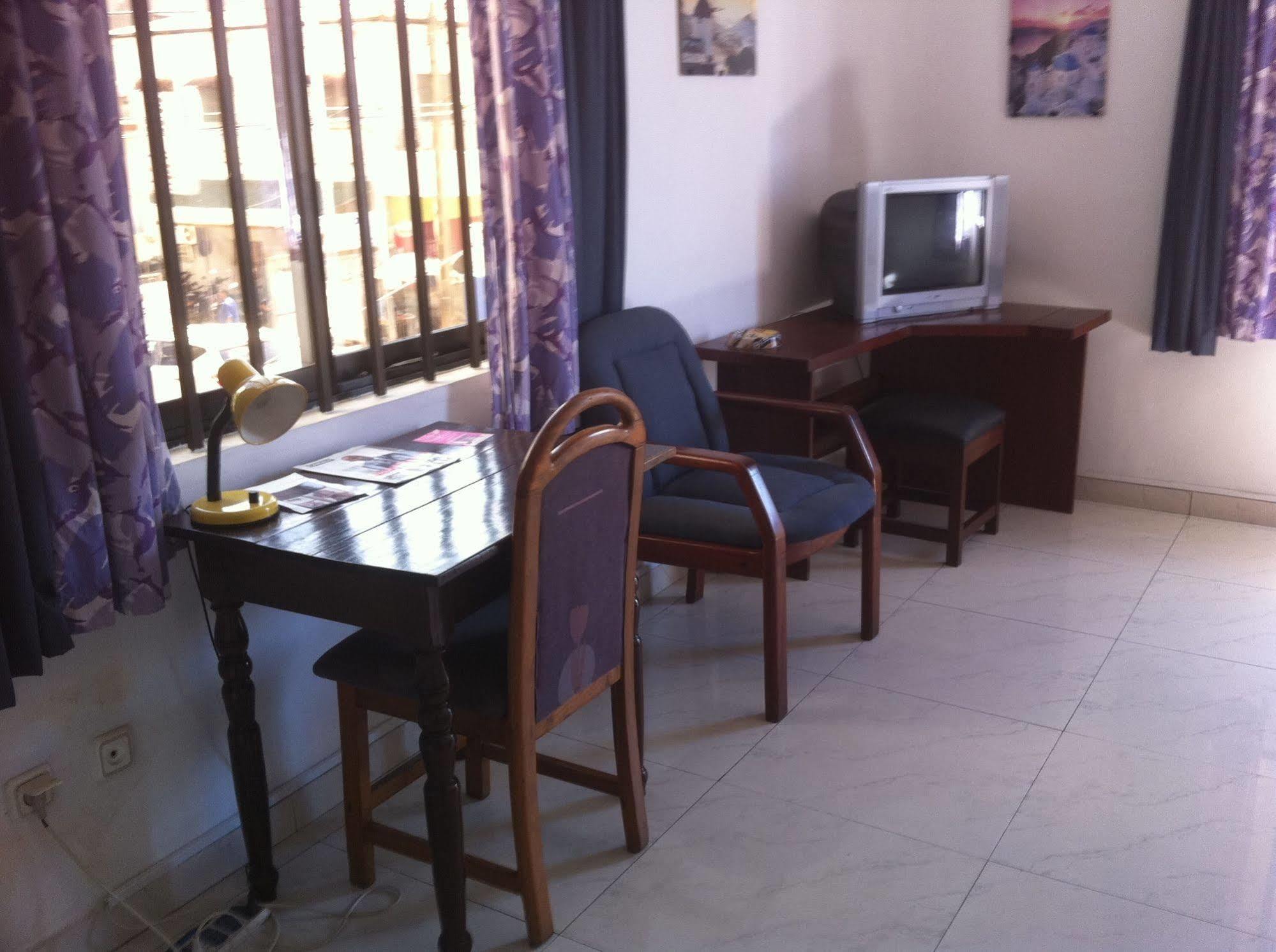 קוטונו Acropole Hotel מראה חיצוני תמונה